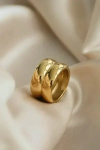 Gold Double Ridge Ring - Update AvenueRingTrendsiJDR201155 - 6JDR201155 - 6Gold Double Ridge RingGold