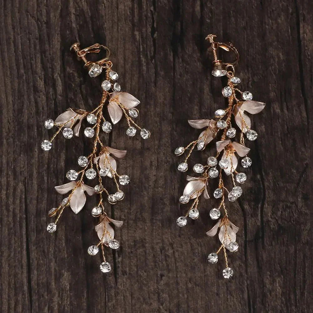H5110 bridal earrings Europe and the United States fashion cross - border explosion zircon handmade jewelry earrings tassel earrings headwear - Update AvenueUpdate Avenues211875900435004H5110 bridal earrings Europe and the United States fashion cross - border explosion zircon handmade jewelry earrings tassel earrings headwear - Update AvenuesH5108 KC Gold Earrings