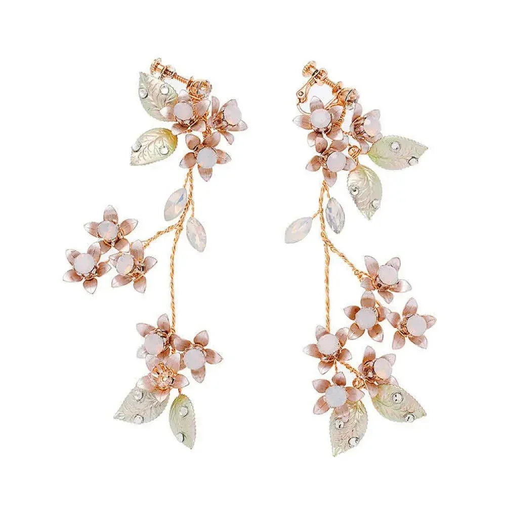 H5110 bridal earrings Europe and the United States fashion cross - border explosion zircon handmade jewelry earrings tassel earrings headwear - Update AvenueUpdate Avenues211875900435003H5110 bridal earrings Europe and the United States fashion cross - border explosion zircon handmade jewelry earrings tassel earrings headwear - Update AvenuesH5111 KC Gold Earrings