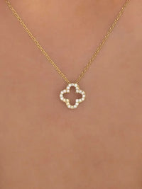 Inlaid Zircon Clover Pendant Necklace