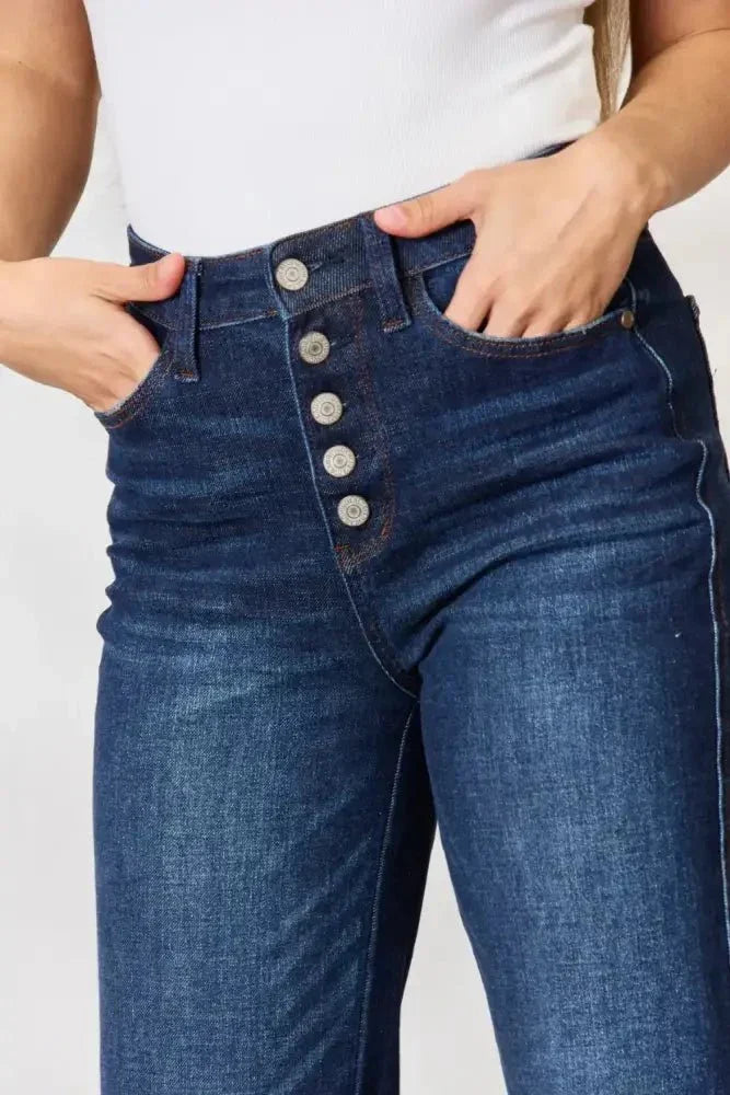Judy Blue Full Size Button - Fly Straight Jeans - Update AvenueDaily EssentialsTrendsi1001005359148211001005359148211f2ee5fc6624416c9679a5576bf6ed11 - MaxDark