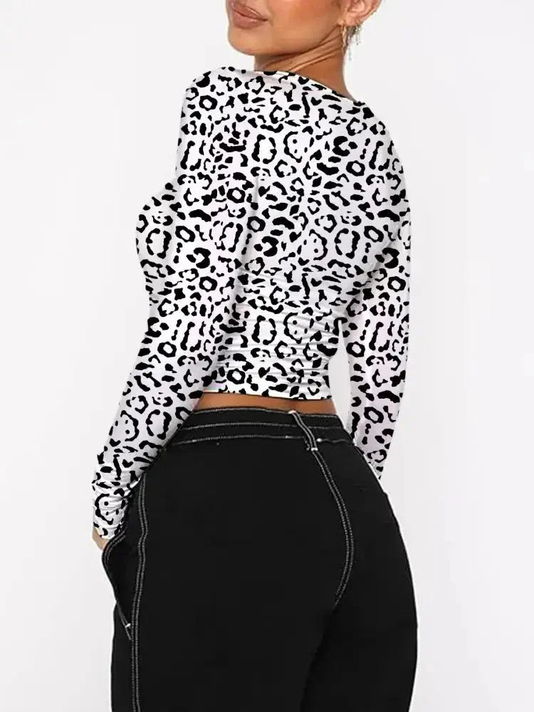 Long Sleeve Cropped T-Shirt - Update AvenueT-ShirtsTrendsi100100088829955100100088829955b3a4e784 - 6c61 - 4017 - 8c6a - d1adb281b5b8 - Max - OriginCow Print