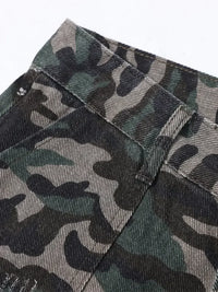 Men's Camo Print Cargo Denim Shorts with Multiple Pockets