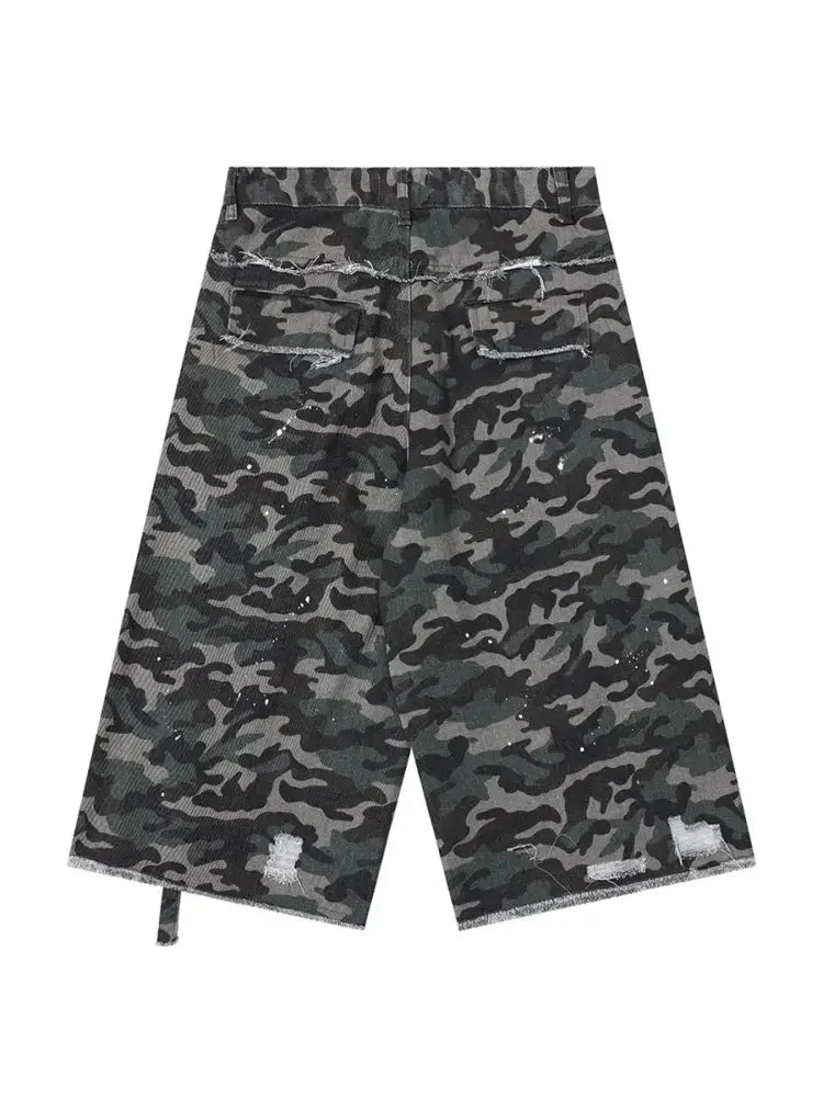 Men's Camo Print Cargo Denim Shorts with Multiple Pockets