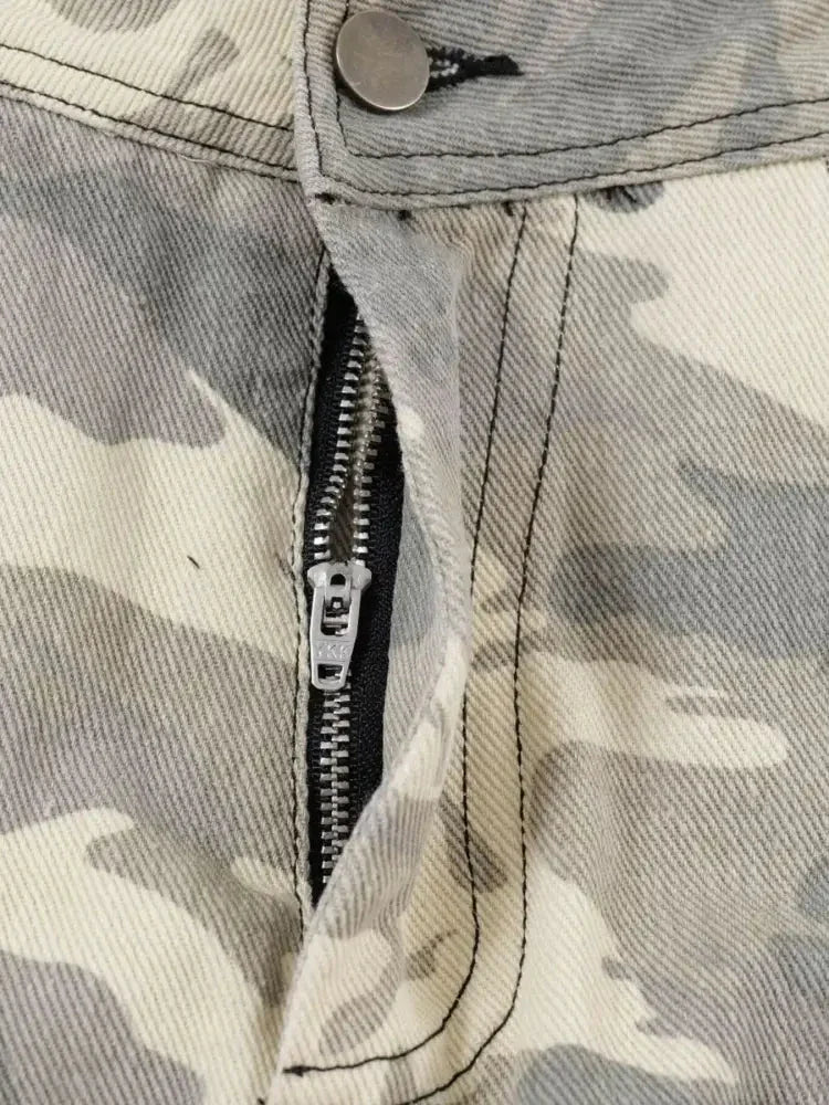 Men's Camo Wide Leg Cargo Jeans - Update AvenueTrendsi100400180616528100400180616528Men's Camo Wide Leg Cargo JeansCamouflage