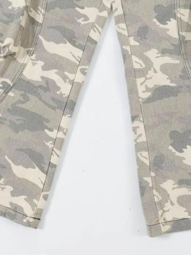 Men's Camo Wide Leg Cargo Jeans - Update AvenueTrendsi100400180616528100400180616528Men's Camo Wide Leg Cargo JeansCamouflage