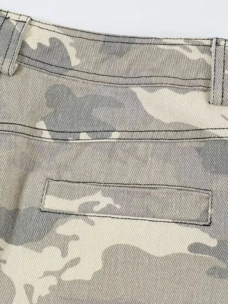 Men's Camo Wide Leg Cargo Jeans - Update AvenueTrendsi100400180616528100400180616528Men's Camo Wide Leg Cargo JeansCamouflage