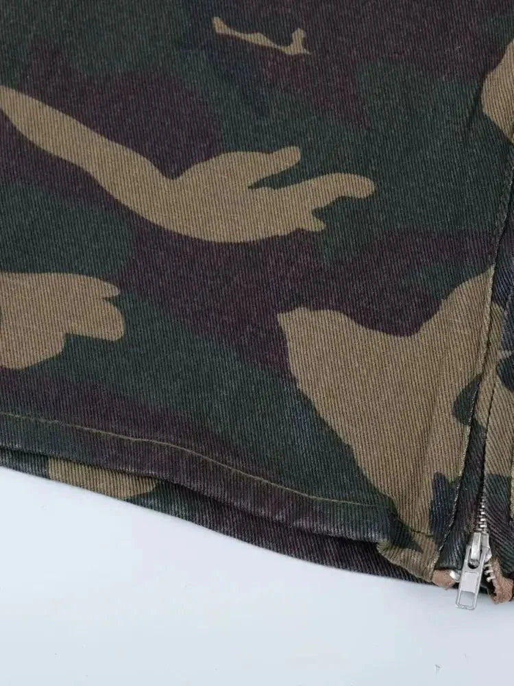 Men's Camouflage Bootcut Jeans with Seam Detail - Update AvenueTrendsi100400034030074100400034030074Men's Camouflage Bootcut Jeans with Seam DetailGreen