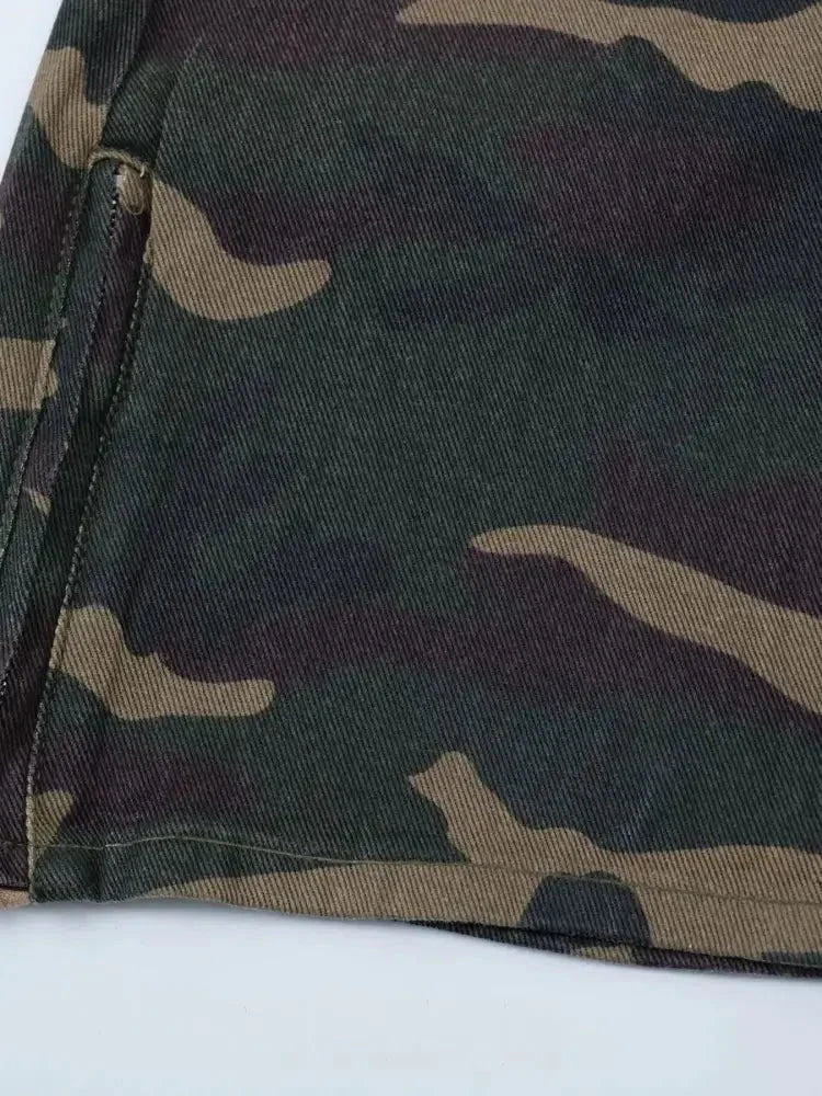Men's Camouflage Bootcut Jeans with Seam Detail - Update AvenueTrendsi100400034030074100400034030074Men's Camouflage Bootcut Jeans with Seam DetailGreen