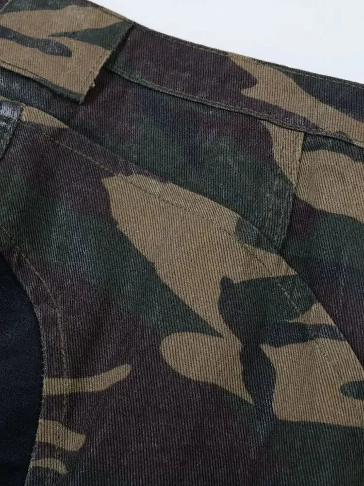 Men's Camouflage Bootcut Jeans with Seam Detail - Update AvenueTrendsi100400034030074100400034030074Men's Camouflage Bootcut Jeans with Seam DetailGreen