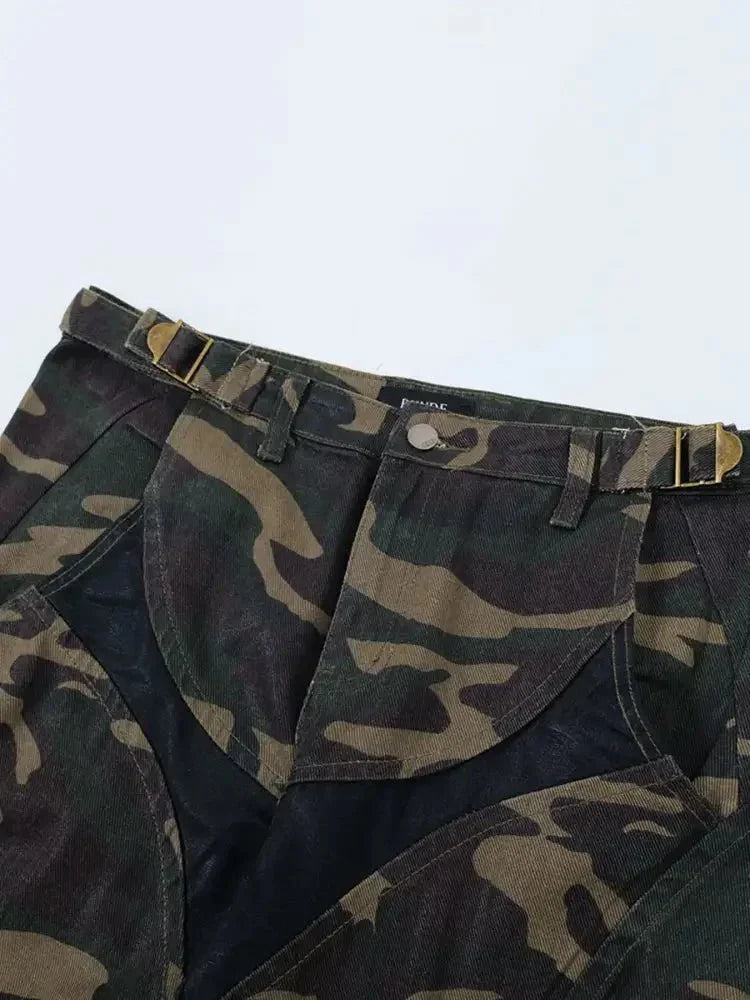 Men's Camouflage Bootcut Jeans with Seam Detail - Update AvenueTrendsi100400034030074100400034030074Men's Camouflage Bootcut Jeans with Seam DetailGreen