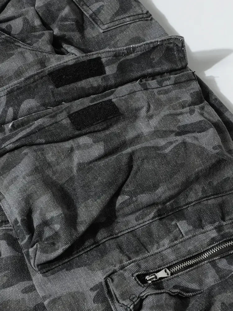 Men's Camouflage Cargo Jeans with Multi-Pockets
