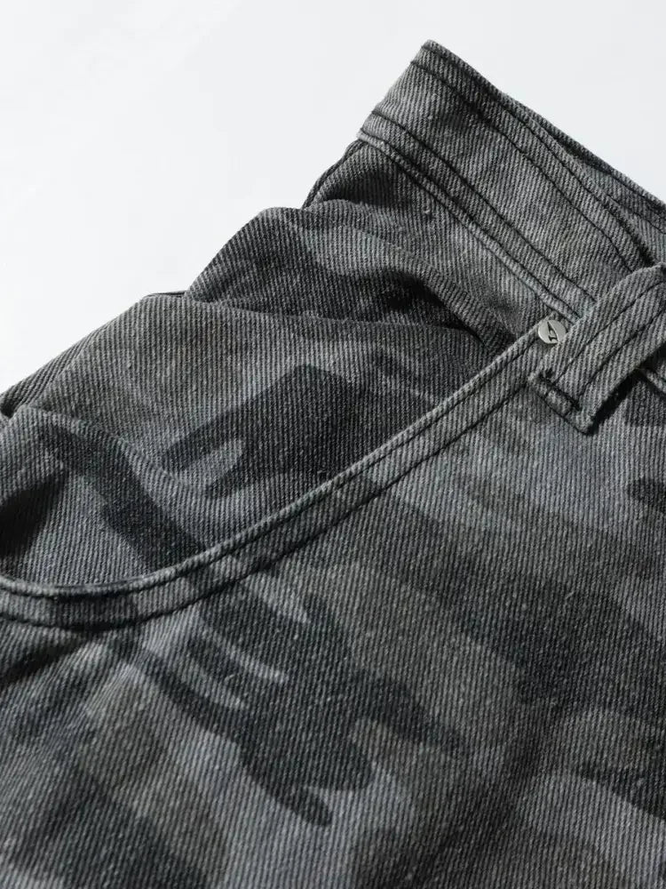 Men's Camouflage Cargo Jeans with Multi-Pockets