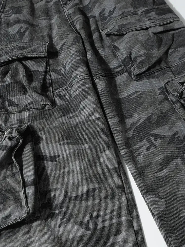 Men's Camouflage Cargo Jeans with Multi-Pockets