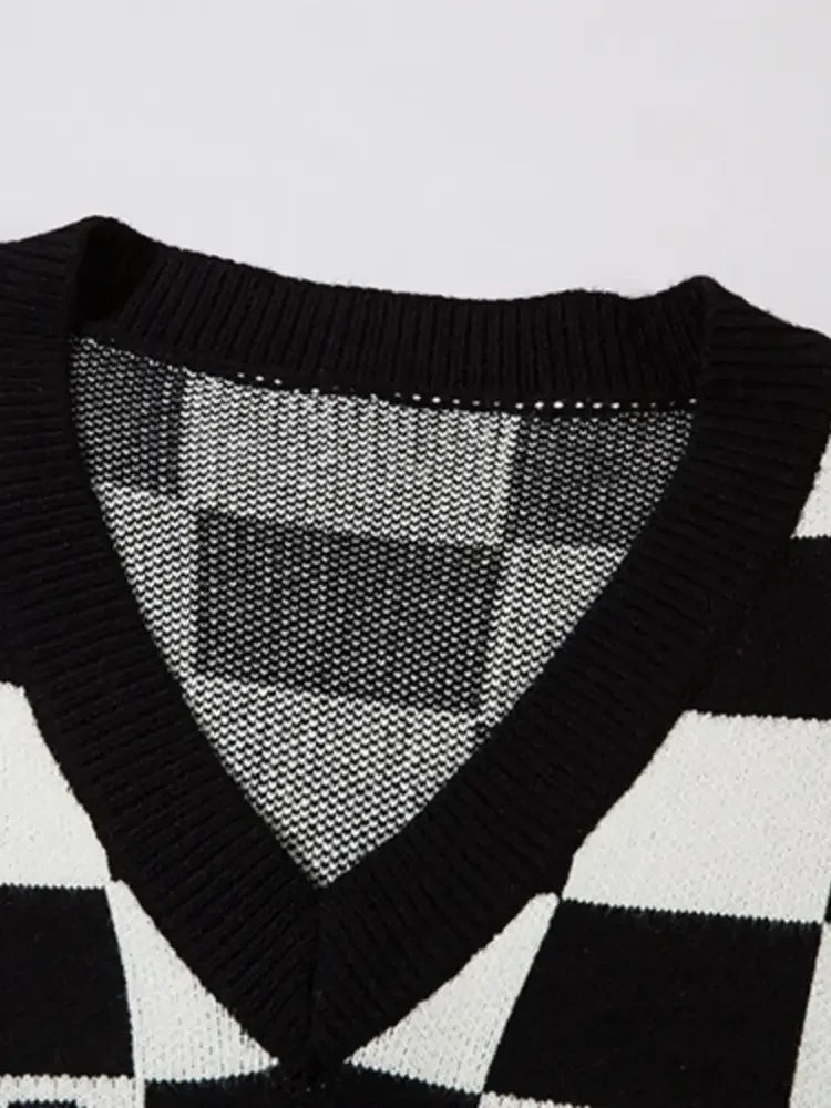 Men's Checkered Heart Pattern Sweater Vest