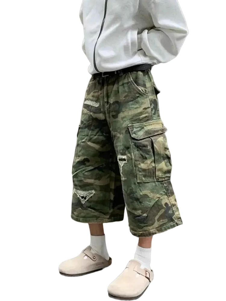 Plus size distressed camouflage cargo capris shorts with distressed details for men