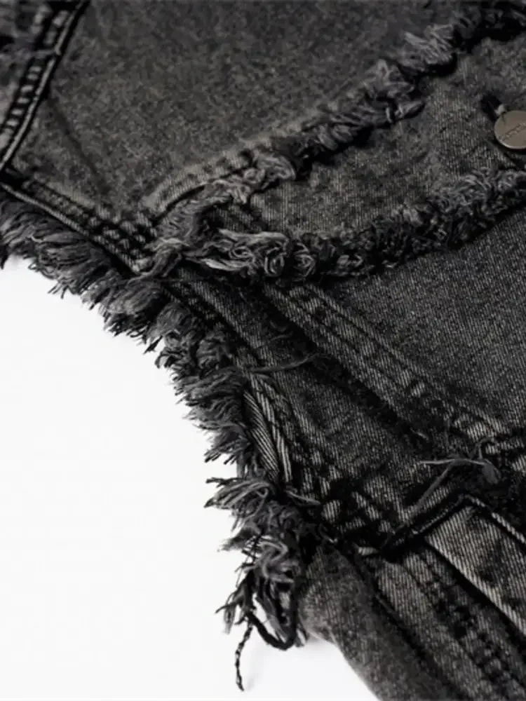 Men's Raw Hem Button Up Sleeveless Denim Jacket