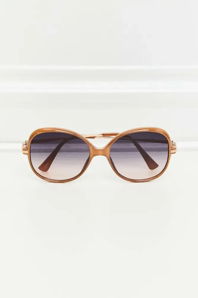 Metal-Plastic Hybrid Full Rim Sunglasses