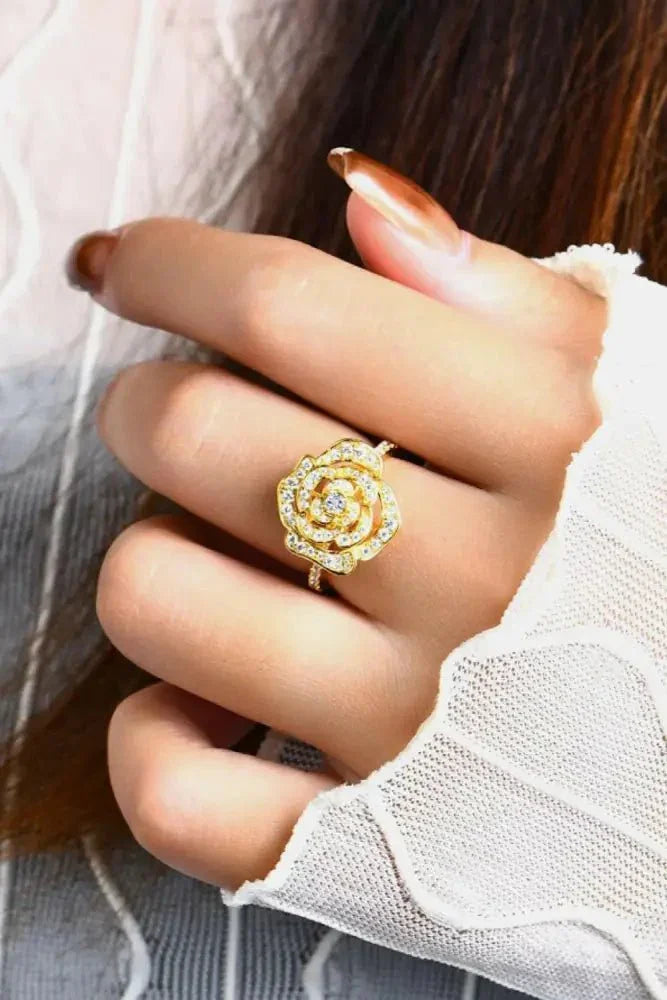 Moissanite Flower Shape Ring - Update AvenueRingTrendsi101300166319717101300166319717Moissanite Flower Shape RingGold