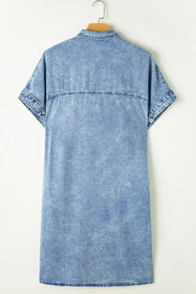 Oversized Button Down Denim Shirt Dress - Update AvenueDenim Dresses & SkirtsTrendsi10010037661164610010037661164666a5913d - 2a98 - 4e59 - b733 - c351e4afb4d3 - Max - OriginLight Blue