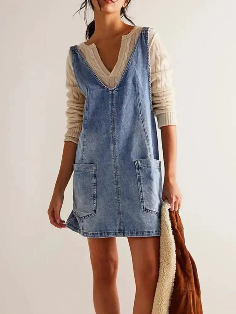 Oversized V - Neck Denim Tank Dress with Front Pockets - Update AvenueDenim Dresses & SkirtsTrendsi100100823074548100100823074548a7819c4b - 9f0f - 4cd6 - ab50 - 4d9efa1dad47 - Max - OriginLight Blue