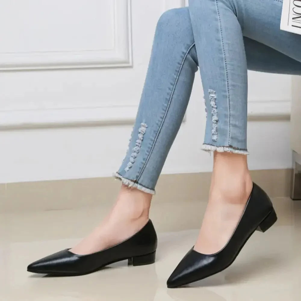 Pointed Toe Low Heel Pump - Update AvenueTrendsi100600441201604100600441201604Pointed Toe Low Heel PumpApricot
