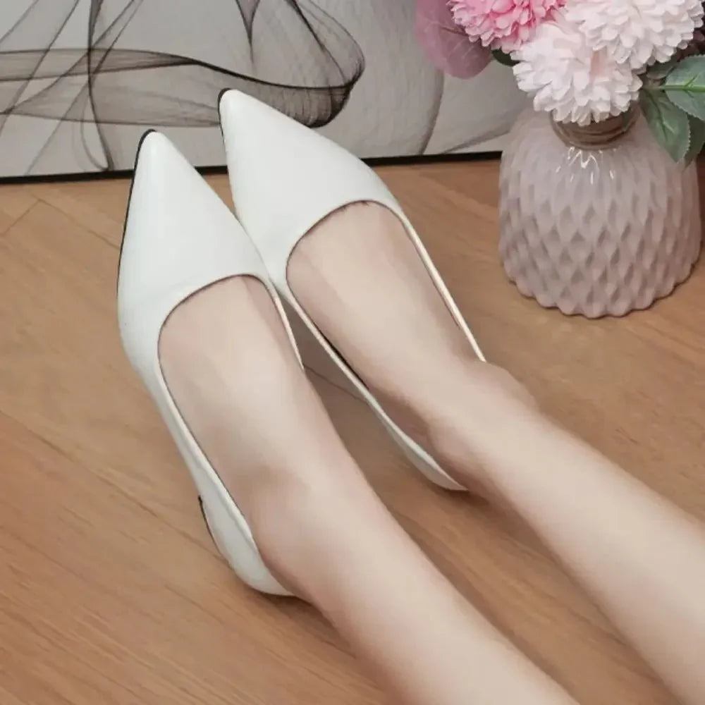 Pointed Toe Low Heel Pump - Update AvenueTrendsi100600441205268100600441205268Pointed Toe Low Heel PumpWhite