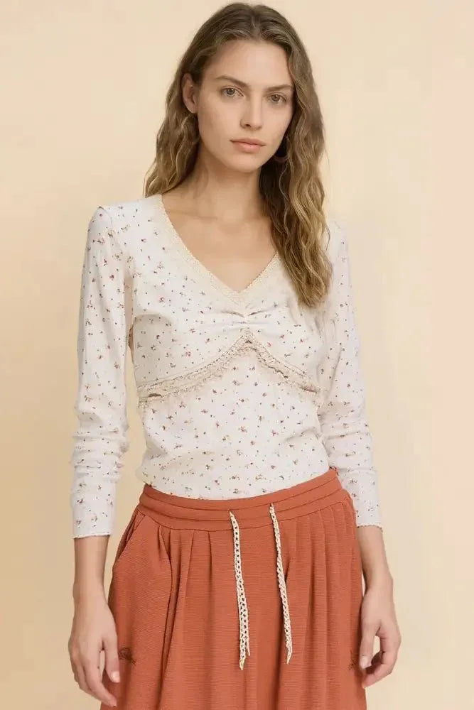 POL Floral V - Neck Long Sleeve T-Shirt - Update AvenueT-ShirtsTrendsi10010078371145110010078371145165320b90 - 6cdb - 455a - bfc7 - d03252b1ebe9 - Max - OriginCream