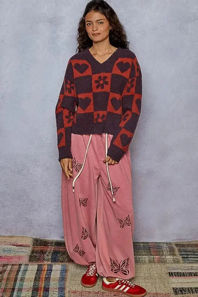 POL V - Neck Heart Pattern Checkered Sweater - Update AvenueTrendsi100100741981910100100741981910a0080399 - 1f44 - 484b - a752 - e90614037e2d - Max - OriginCHARCOAL/BURGUN