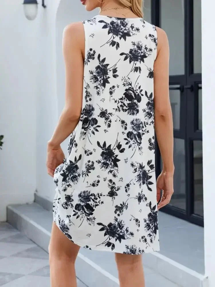 Printed V - Neck Sleeveless Mini Dress with Pockets - Update AvenueEffortless Elegance: DressesTrendsi10010028219117510010028219117537b3bb6f - 5fee - 4864 - b58a - 6ba9288bd4d8 - Max - OriginBlack