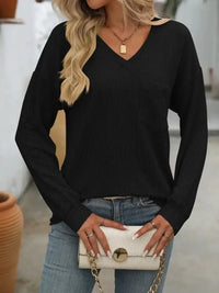 Ribbed V - Neck Long Sleeve T-Shirt - Update AvenueT-ShirtsTrendsi10010026434167210010026434167240675190 - 295f - 4ca7 - bac9 - 09d6e52da42d - Max - OriginBlack