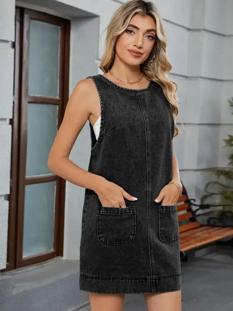 Round Neck Denim Overall Dress - Update AvenueDenim Dresses & SkirtsTrendsi1001004713870691001004713870698e132fc5 - 9cc4 - 43a2 - 8220 - 89f6a2d533c7 - Max - OriginBlack