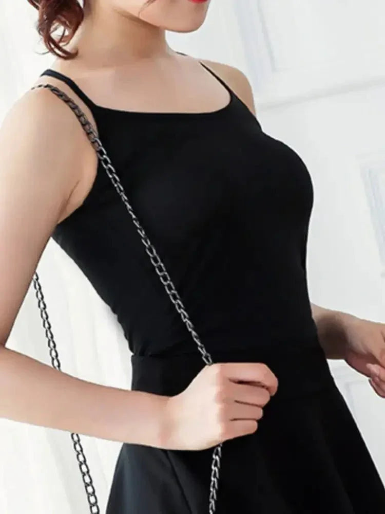 Scoop Neck Cami Top - Update AvenueDaily EssentialsTrendsi100100971574783100100971574783816c54d2 - 677e - 4449 - 8e39 - 5cf67e76fde6 - Max - OriginCross - black