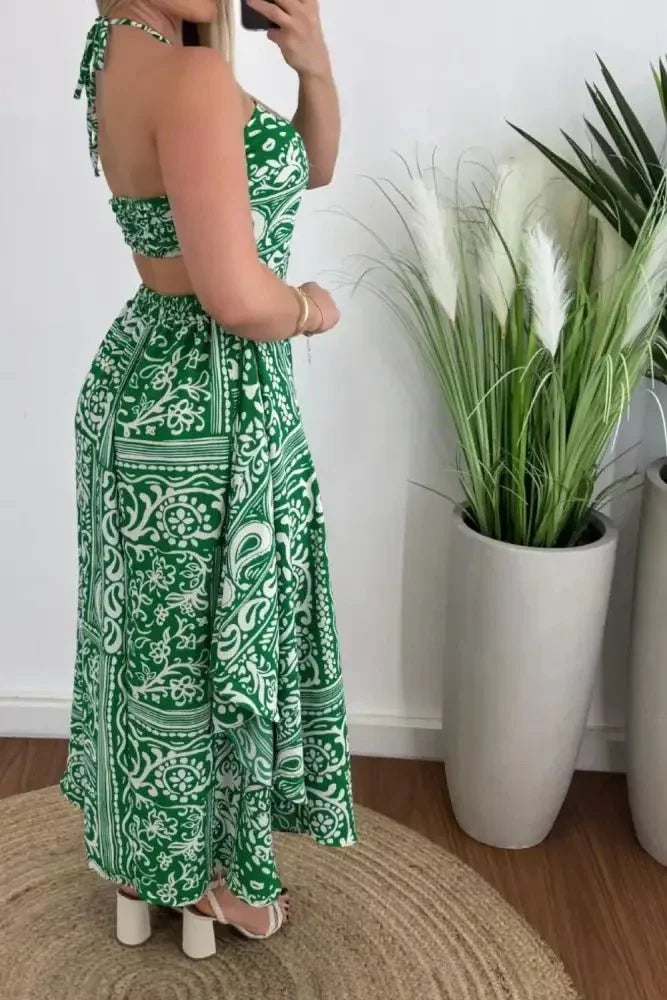 Smocked Printed Halter Neck Dress - Update AvenueVacation StyleTrendsi100100879291318100100879291318d81c3345 - 91ea - 47bb - b8c0 - c50ee9617d71 - MaxGreen