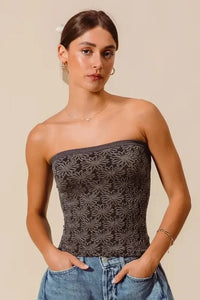 SO ME Jacquard Floral Two Tone Seamless Tube Top - Update AvenueTanks & CamisTrendsi100100898161488100100898161488c8b8e3d687bb4f07bf8db69b2228671e - Max - Origin2TONE BLACK