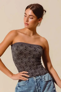 SO ME Jacquard Floral Two Tone Seamless Tube Top - Update AvenueTanks & CamisTrendsi100100898161488100100898161488a10299a8a49c449bb48b7b96f143e017 - Max - Origin2TONE BLACK