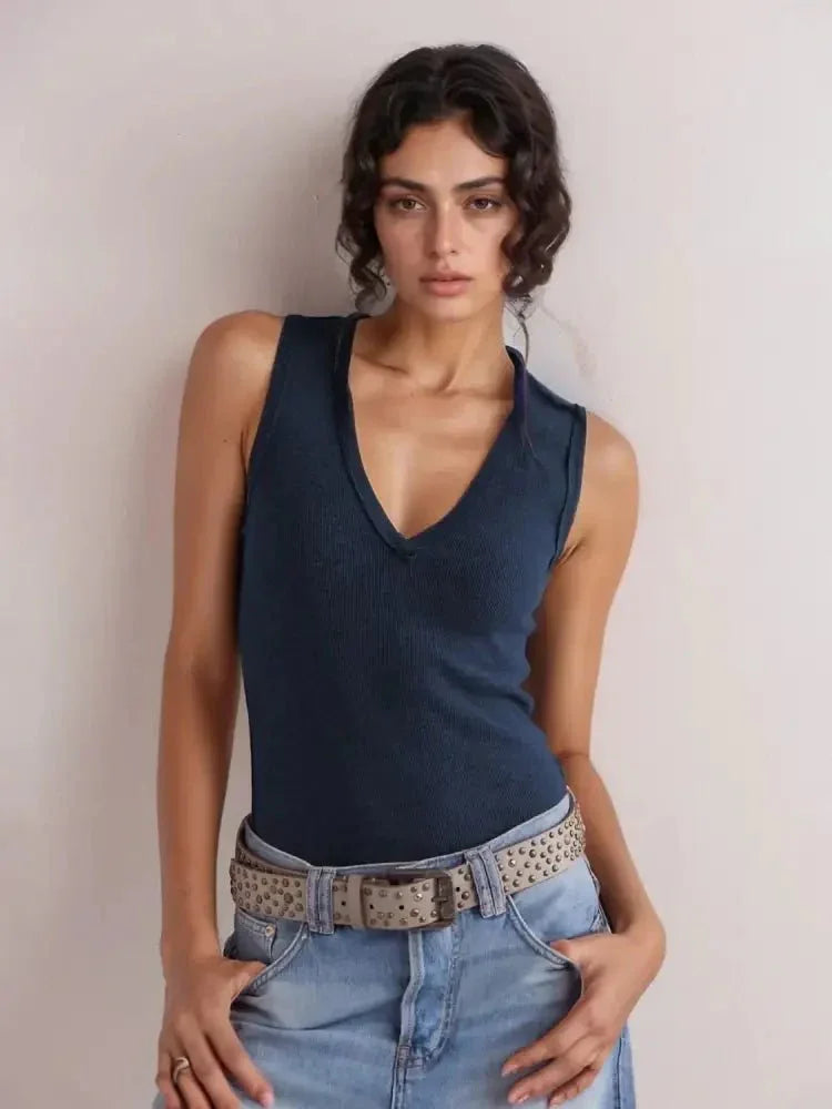 Solid V - Neck Tank - Update AvenueTanks & CamisTrendsi10010073568355510010073568355563b2176d - d286 - 414f - 9378 - ed24fadb10fc - Max - OriginNavy