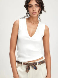 Solid V - Neck Tank - Update AvenueTanks & CamisTrendsi100100735689082100100735689082e9c91b7a - 7941 - 44c9 - 8585 - a227264fad95 - Max - OriginWhite