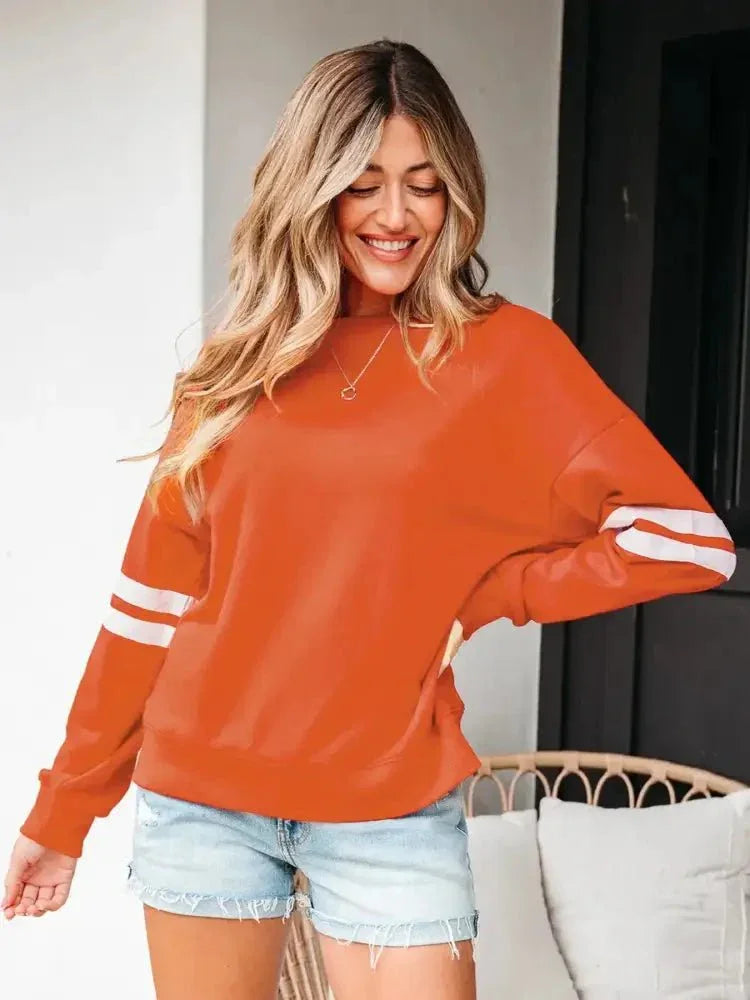 Stripe Round Neck Long Sleeve Sweatshirt - Update AvenueDaily EssentialsTrendsi10010029346709910010029346709934966613 - 2a62 - 4456 - 8d51 - c071a6302f15 - Max - OriginOrange - red