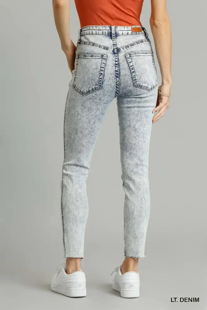 Umgee 5-Pockets Distressed Detail Stretch Denim Skinny Jeans with Unfinished Hem