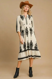 Umgee Printed Notched Midi Dress - Update AvenueFestival VibesTrendsi10010010601114210010010601114230672845 - d34a - 423c - 80ea - 6cc94c77edf2 - MaxCream