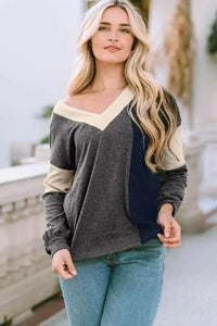 V Neck Color Block Top - Update AvenueTrendsi100101974050623100101974050623250ce8a93ced466498699aef6aef8814 - MaxDark Gray