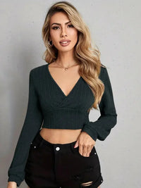 V Neck Crop Top - Update AvenueTrendsi10010104405698010010104405698068ef0137281443ecb20ec1d923e8d984 - MaxBlack