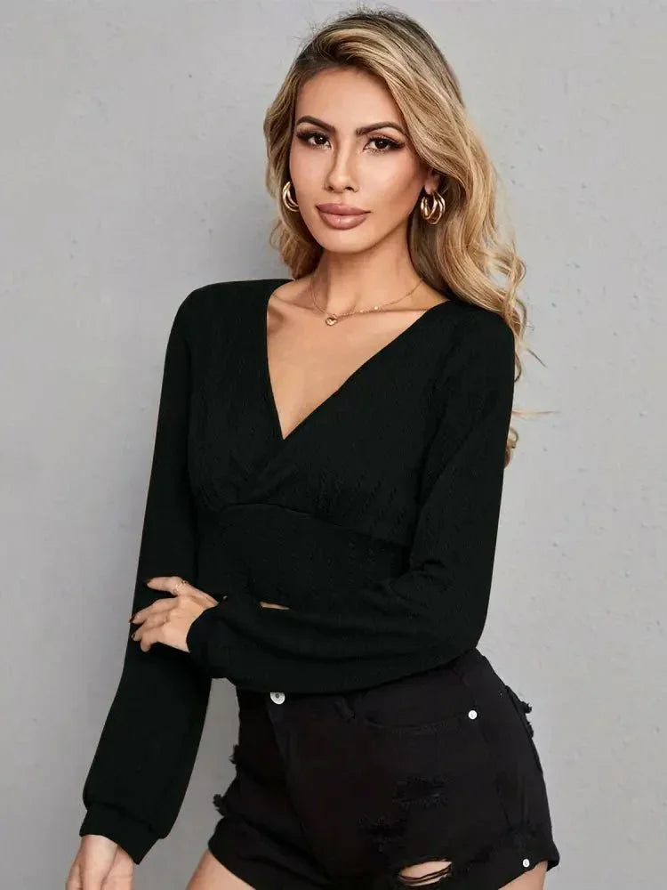 V Neck Crop Top - Update AvenueTrendsi10010104405698010010104405698094bc2bd186c440f3a087e6b6d95a792c - MaxBlack