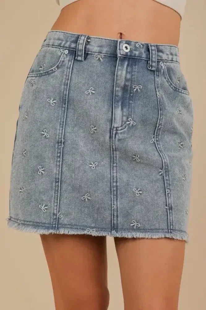 VERY J Bow Printed Casual Denim Mini Skirt - Update AvenueDenim Dresses & SkirtsTrendsi100100968511734100100968511734014758a7 - e1fc - 4833 - 972c - 272002b23d3d - Max - OriginIndigo