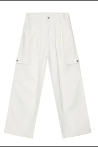 Wide Leg Jeans with Pockets