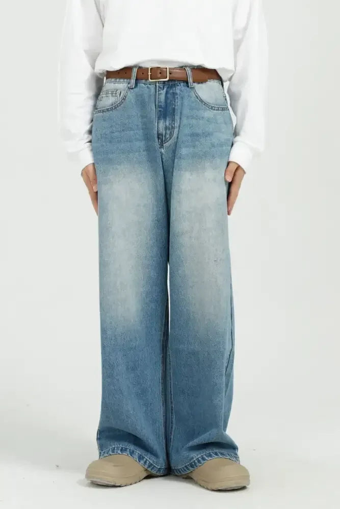 Wide Leg Jeans with Pockets